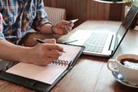 Hiteleket válogatottan, egy oldalon