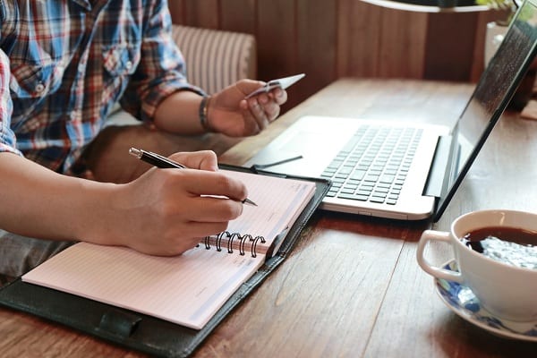 Hiteleket válogatottan, egy oldalon