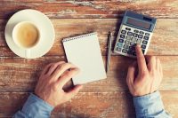 Milyen hitelt érdemes most igényelni: babaváró hitelt, lakáshitelt, vagy olcsó személyi kölcsönt?