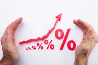 Milyen hatással lesz a kamatemelés a lakossági hitelekre?