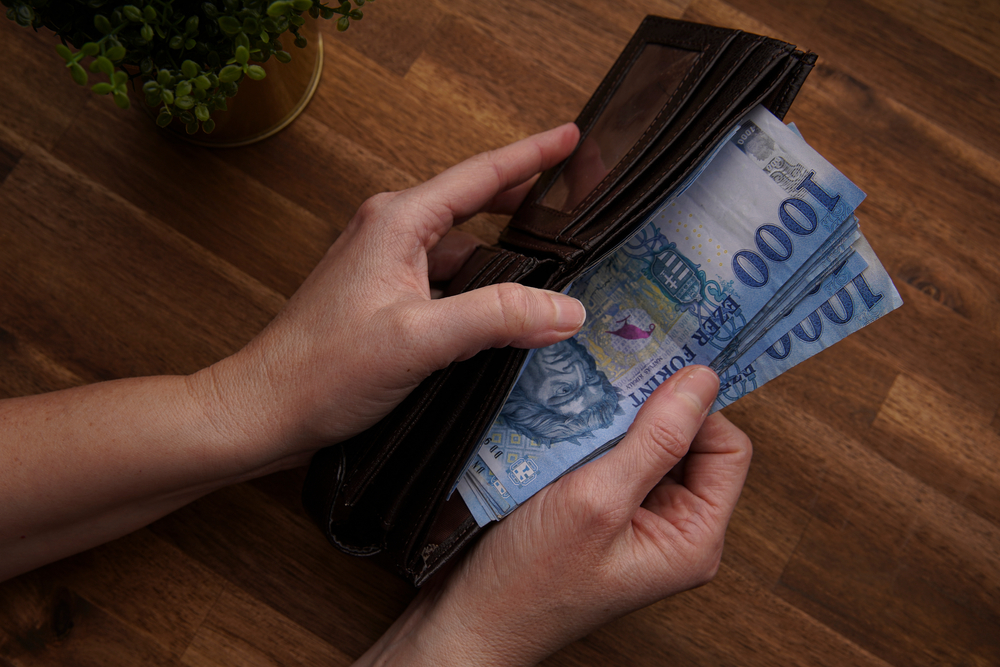 Mennyivel többet kell visszafizetnie annak, aki a moratóriumban marad?