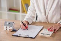 Megéri-e hosszú futamidőre felvenni lakáshitelt?