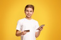 Mikor érdemes bankszámlát nyitni a gyermekednek?