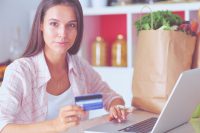 Hitelkártyák: el vagyunk maradva a Nyugattól