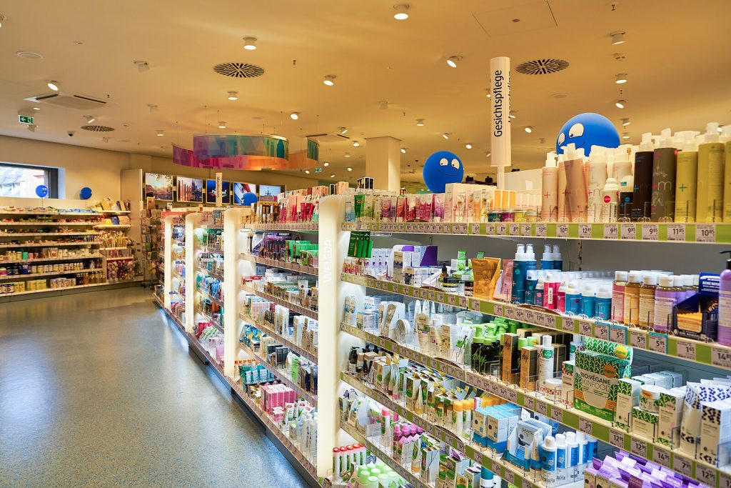 Itt a bejelentés: kiterjesztik az árréscsökkentést